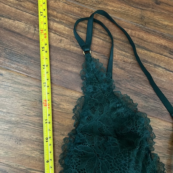- Victoria’s Secret Plunge Strappy Lace Teddy One Piece Bodysuit- size lar… - Picture 10 of 16